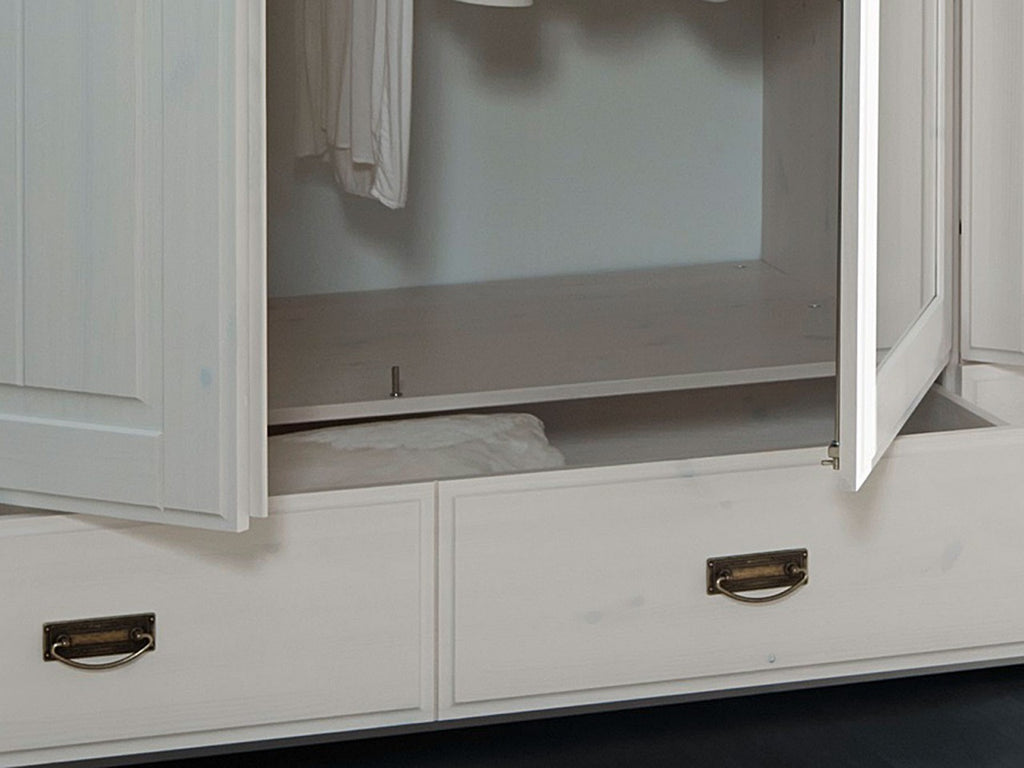 Schlafzimmer Set Napoli 4-türiger Kleiderschrank Bett 180x200 u. 2 Nachtkonsolen Pinie Nordica weiss