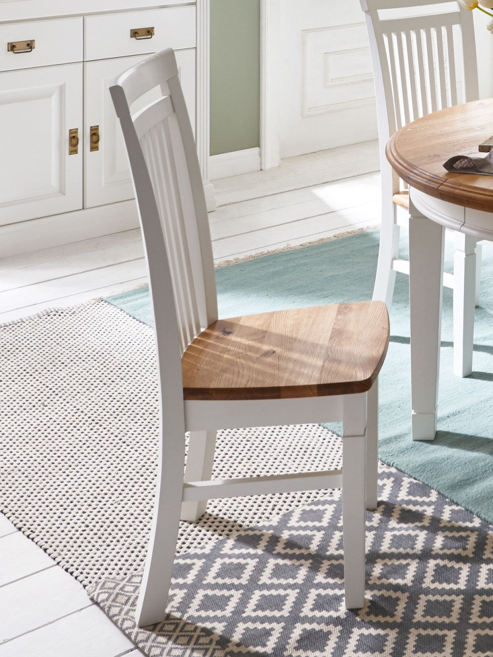 Esszimmer Sitzgruppe Novara/Olbia Esstisch 160/180 cm weiß Wildeiche massiv