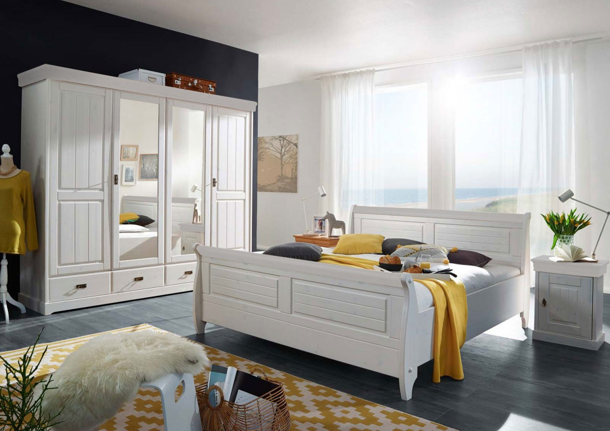 Schlafzimmer Set Napoli 4-türiger Kleiderschrank Bett 180x200 u. 2 Nachtkonsolen Pinie Nordica weiss Absetzung weiss gewachst