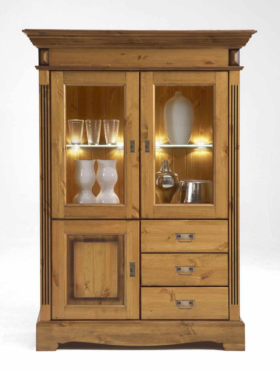 Vitrine Glas-Vitrine Florenz 3-türig mit 3 Schubladen unten rechts Pinie Nordica massiv sierra